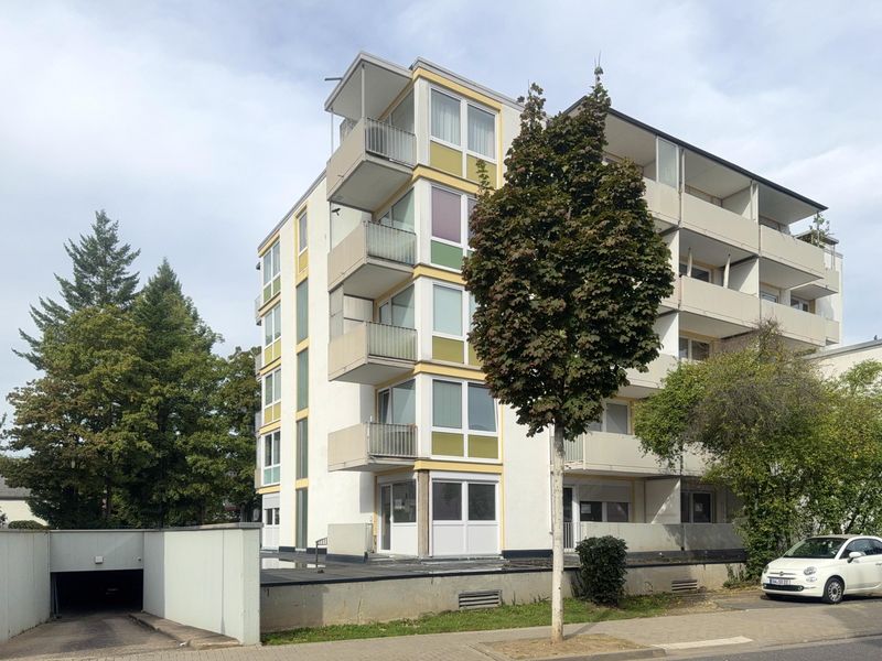 Wohnen, wo andere Urlaub machen: Apartment mit TG-Stellplatz in Bad Neuenahr